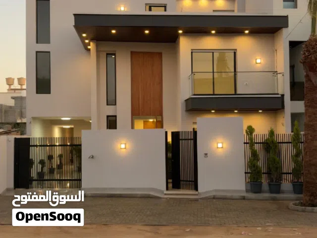 470 m2 5 Bedrooms Villa for Sale in Tripoli Al-Serraj