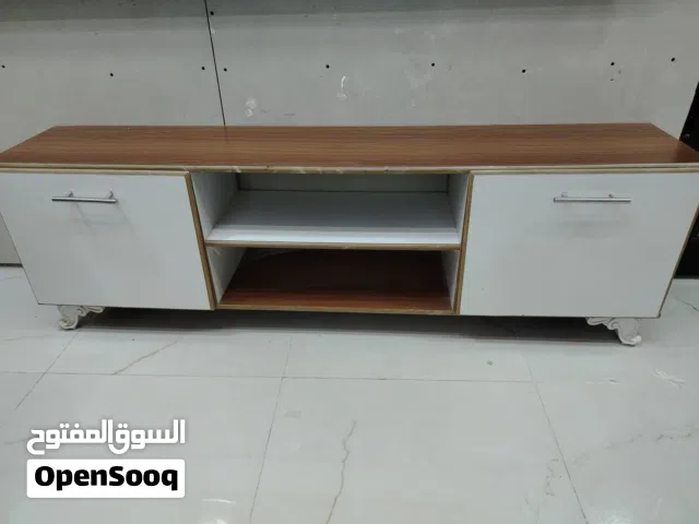 طاولة تلفزيون وطاولة وسط