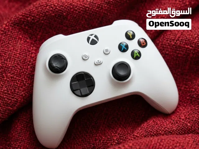 ايادي اكس بوكس مع جميع الاكسسوارات
