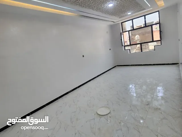 200 m2 4 Bedrooms Apartments for Rent in Sana'a Hayel St.