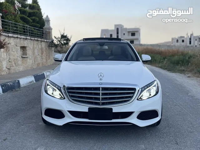 ᄉ Mercedes-Benz C300 2016