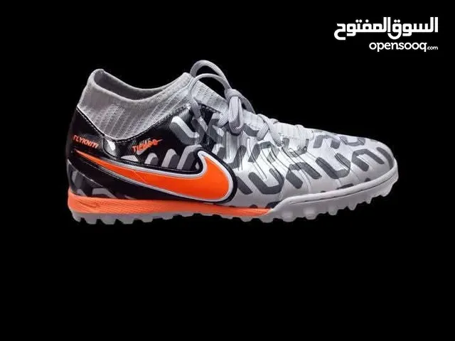 حذاء رياضي