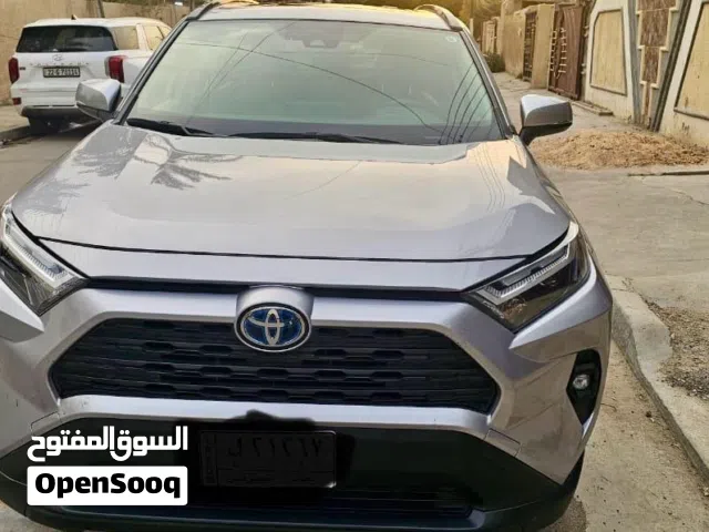 للبيع راف فور 23 فول مواصفات XLI بريميوم  حادث خفيف بدون دواخل بدون ايرباك