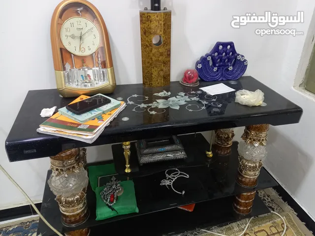 ميز بلازمة نضيف العنوان بصره / كزيزة