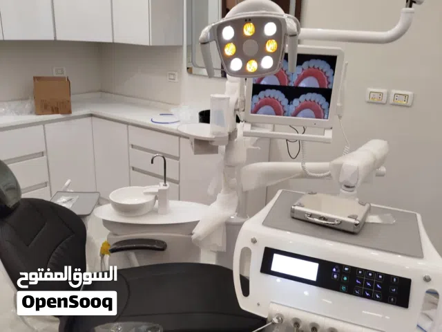 كرسي اسنان الحجم الكبير نوع cx 8900 كفاله سنه شامل جميع الاضافات شاشه كاميرا قبضات حماله فاين وكاسات