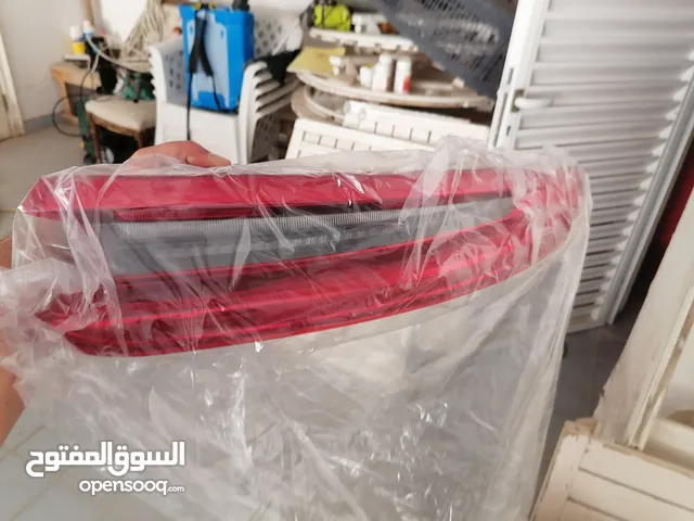 أضويه بورش كاريرا للبيع
