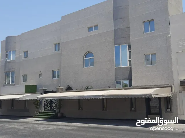 900 m2 More than 6 bedrooms Villa for Sale in Muharraq Busaiteen