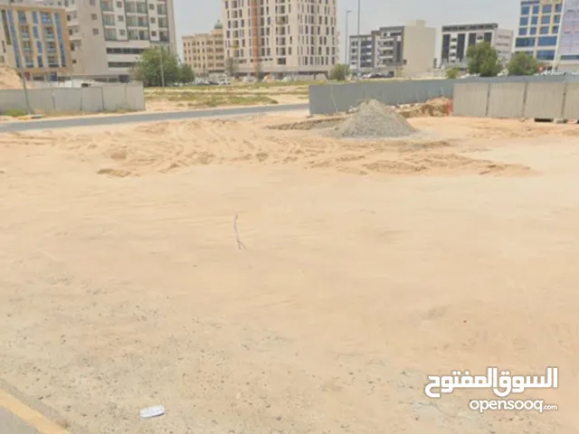 للإيجار ارض تجاريه الفلاح التجاريه  مساحه 14،700 قدم تصلح لعمل مواقف او استثماريه زاويه