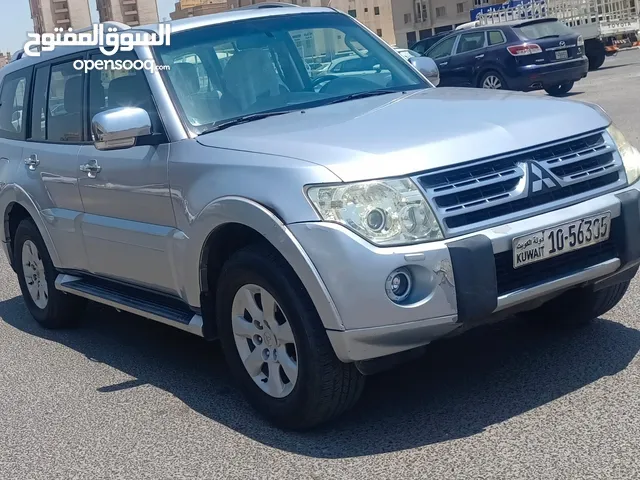 Mitsubishi pajero 2011