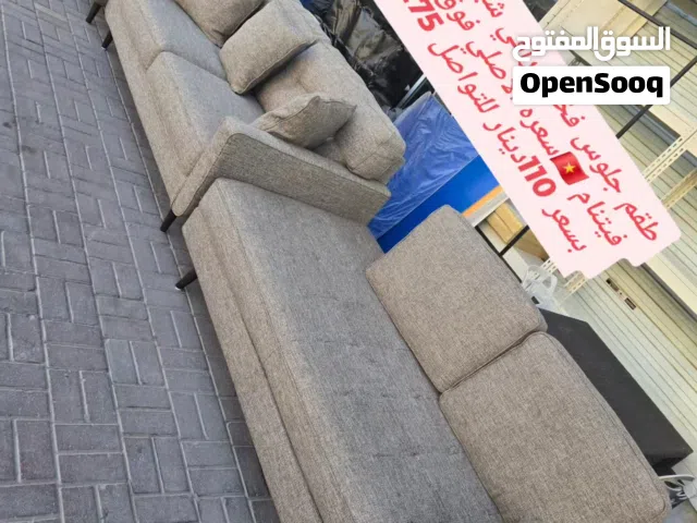 للبيع طقم جلوس فخم وراقي بحالة ممتازه