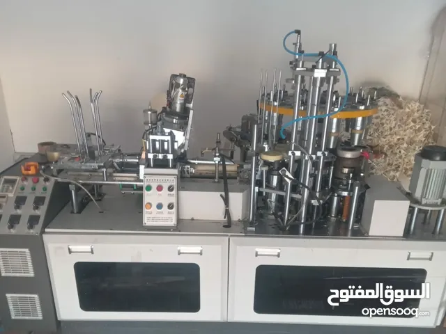 مكينة تصنيع أكواب ورقيه شبه جديده paper cups machine
