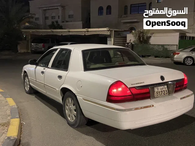 2004 فورد كراون فكتوريا Base