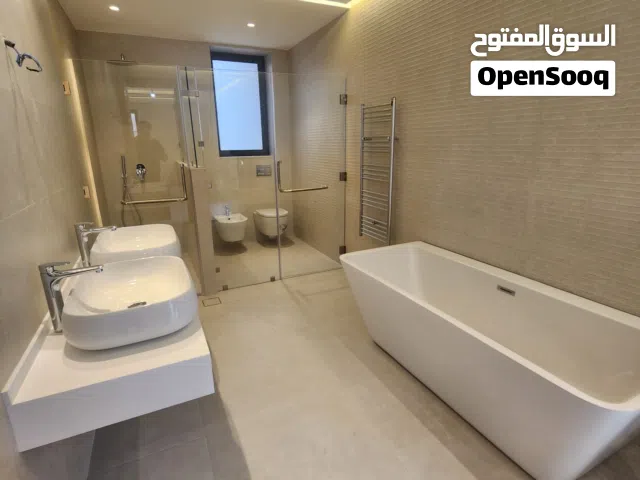 419 m2 4 Bedrooms Apartments for Sale in Amman Dahiet Al Ameer Rashed