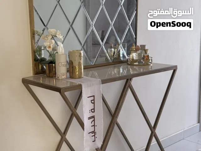 طاوله نحاسيه وجامه