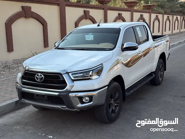 Used Toyota Hilux in Al Ain