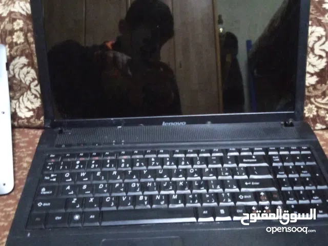 بيجي معه شاحن والبطاريه بس البطاريه خربانه