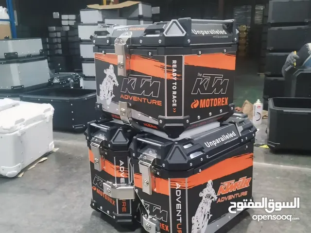 Ktm aluminum cases top box with side panniers