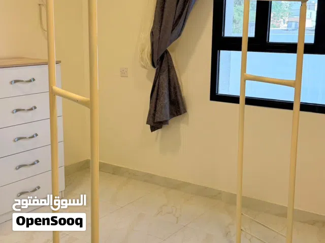 علااق ملابس استخدام بسيط سبب البيع يوجد ثاني مطول 10 ريال