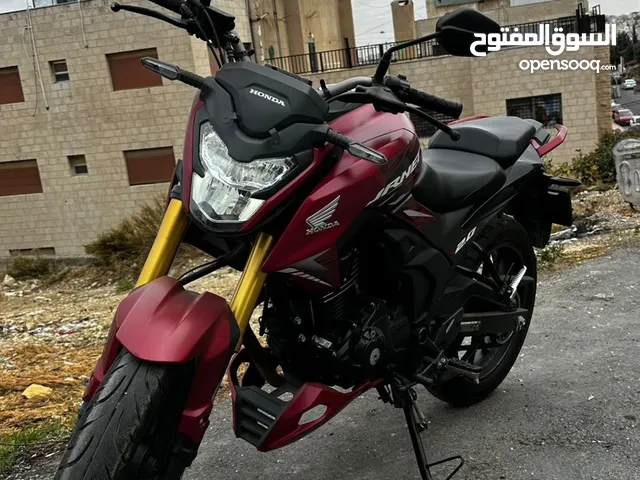هوندا هورنت 2022 لون خمري
