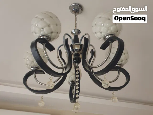 ثريات للبيع