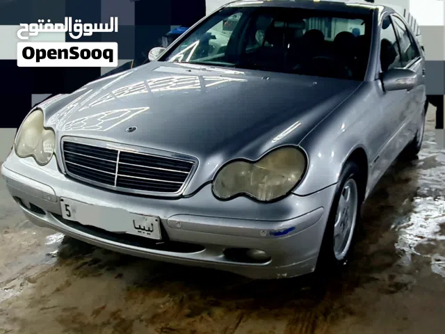 2002 مرسيدس بنز الفئة-C C 200