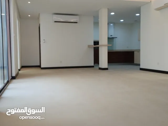 380m2 More than 6 bedrooms Villa for Sale in Muharraq Diyar Al Muharraq