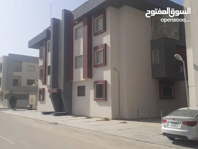 شقة جديدة غير مفروشه للايجار في مقسم ابو شعالة السبعه