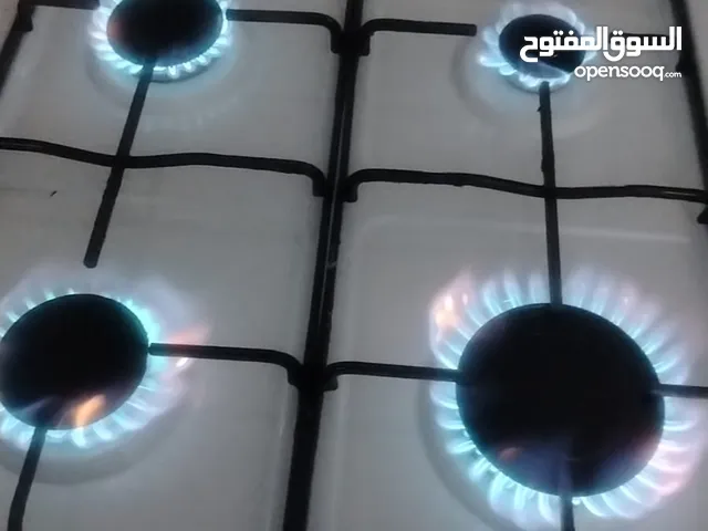 بحالة الجديد نظافة واستخدام اشعال الفرن والشوايه معا باب محكم غطاء زجاجي بحاله ممتازه وشرط الفحص