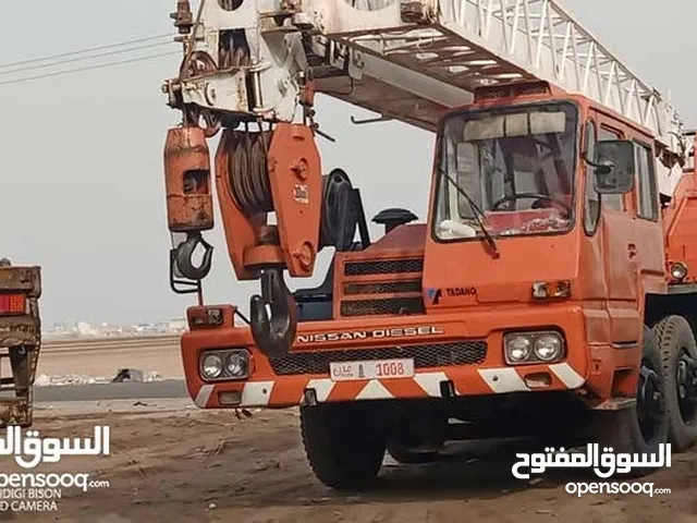 ونشات كرينات للبيع7 /20 /25 /30/50طن للبيع صنعاء عدن تعز اب الحديده حضرموت