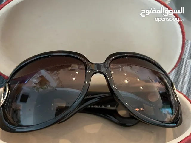 **للبيع: نظارة مايكل كورس الأصلية!**