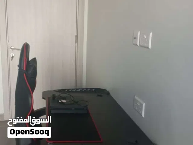 طاولة جيمنج متكاملة، مستعملة