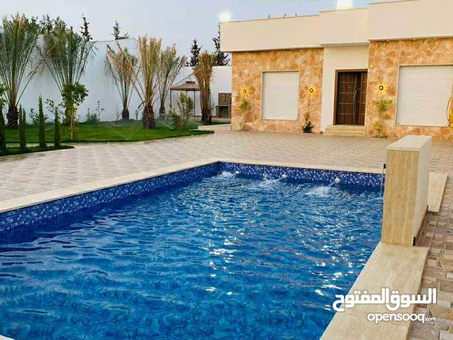 2 Bedrooms Chalet for Rent in Tripoli Tajura