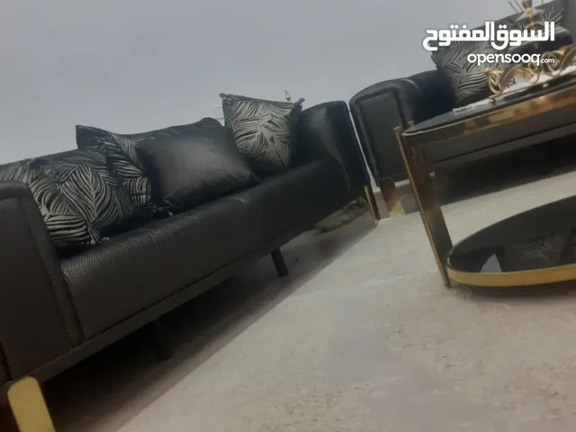 منزل ( 2 ) طوابق للبيع في مدينة طرابلس/ مدينة تاجوراء / طرق الشط / بجوار تاج مول و مصحة الانكوكير.