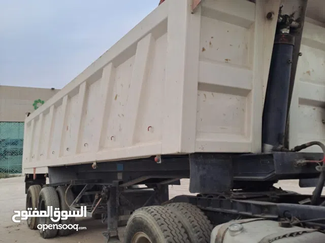 � قاطرة قلّاب للبيع السعر: 3300 دينار كويتي الحالة: بحالة جيدة وجاهزة للعمل النوع: قاطرة قلّاب ثقيل