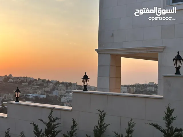 900 m2 5 Bedrooms Villa for Sale in Amman Naour
