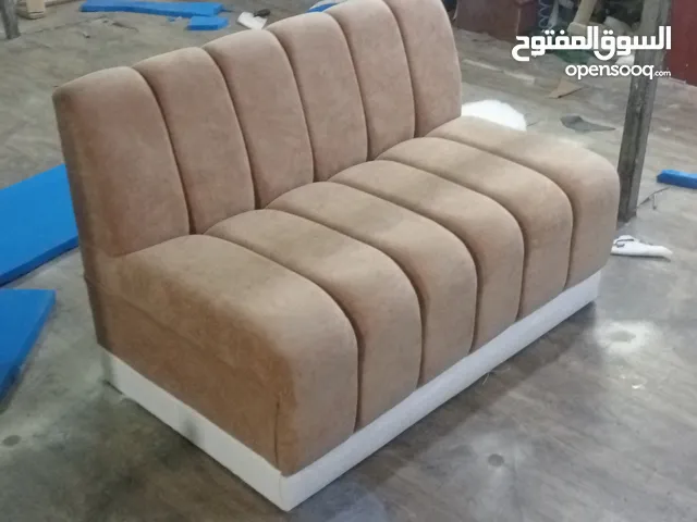 تنجيد كنب ومجالس وغرف نوم وتجليد حوائط