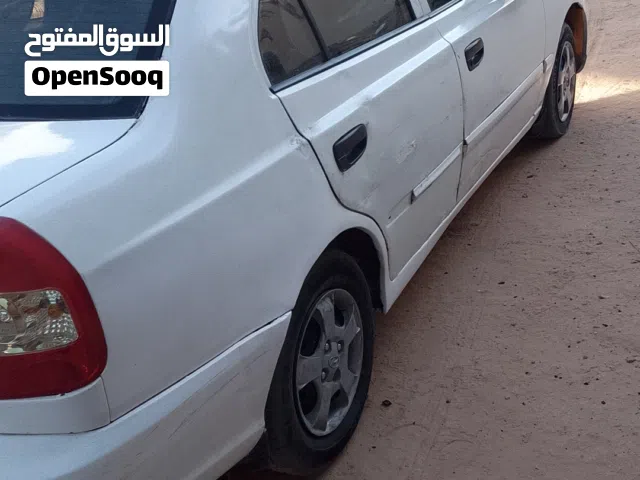 2010 هيونداي فيرنا EX