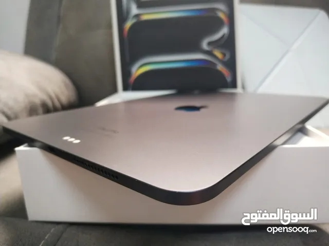 ايباد 11pro m4 شبه جديد