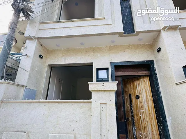 120m2 3 Bedrooms Townhouse for Sale in Baghdad Saidiya