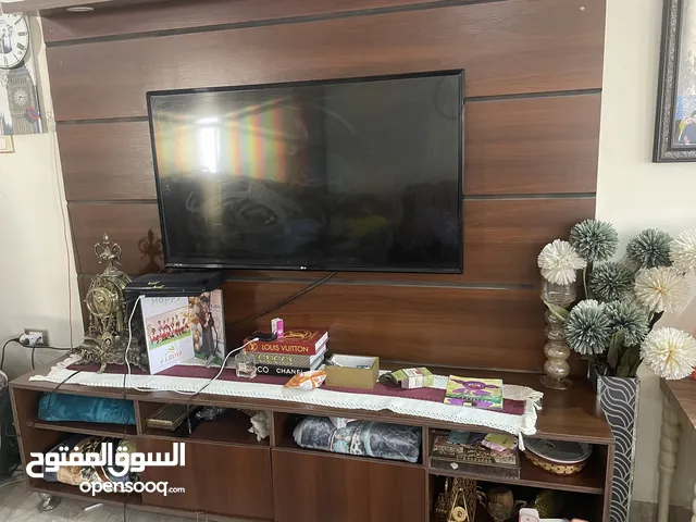 واجهة للتلفزيون خشب