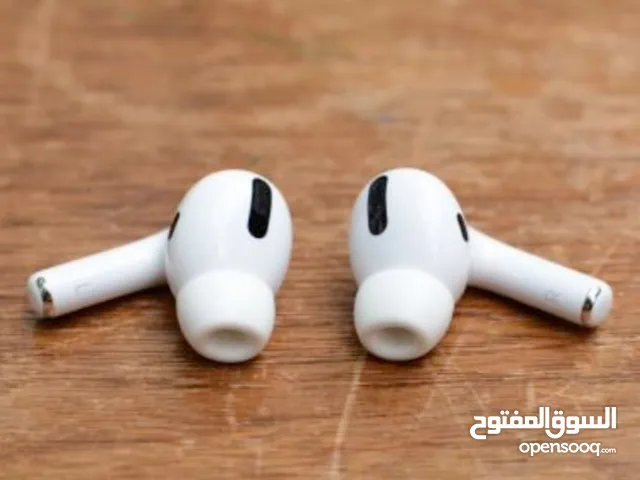 مطلوب اذنين للسماعة airbods pro بدون العلبة Ears are required for the AirPods Pro without the case