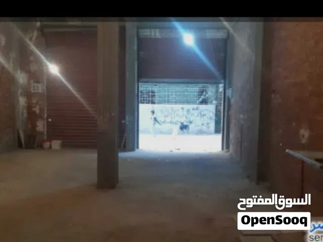 محل 200 للايجار أمام محطة مترو المرج الجديد على شارع عمومى 40 متر بهى عداد كهرباء