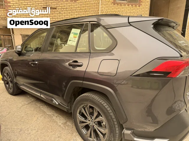 2024 تويوتا راف فور LE