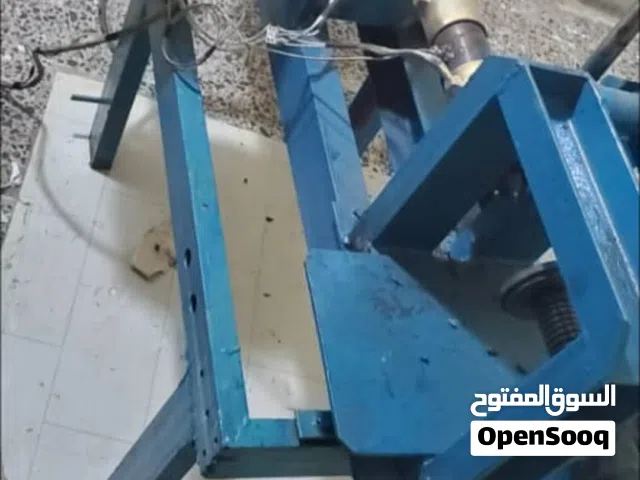 مكنية حقن بلاستيك اتماتيكي  تحقن ال نص كيلو من 10 جرام الى 500 واكثر  جرام مضمون شغال على الشرط