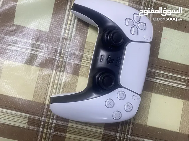 يد تحكم بليستيشن 5 بحالة الوكالة ولا غلطة