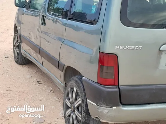 Other Peugeot 2004 in Tripoli