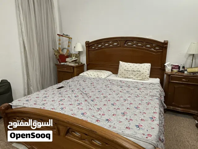غرفة نوم خشب صاج من صناعة شركة الأسرة