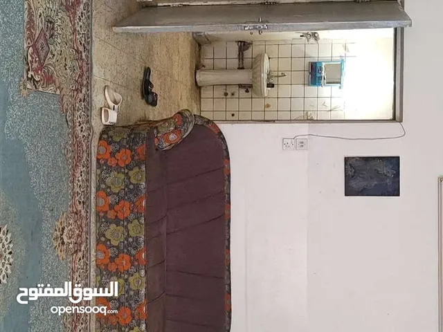 300 m2 4 Bedrooms Apartments for Rent in Baghdad Falastin St