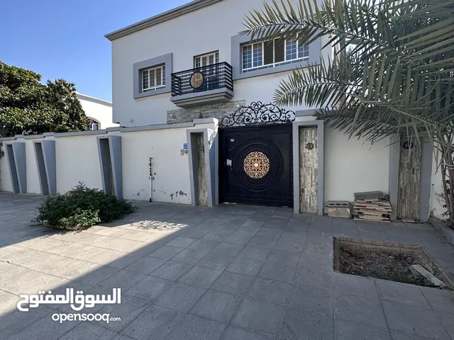 360 m2 4 Bedrooms Villa for Sale in Muscat Al Mawaleh