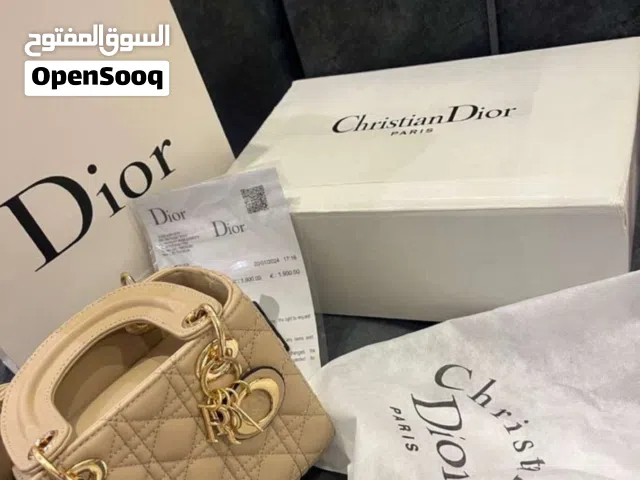 ملابس جنط احذيه